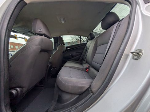 Used 2019 Chevrolet Cruze LS image 17