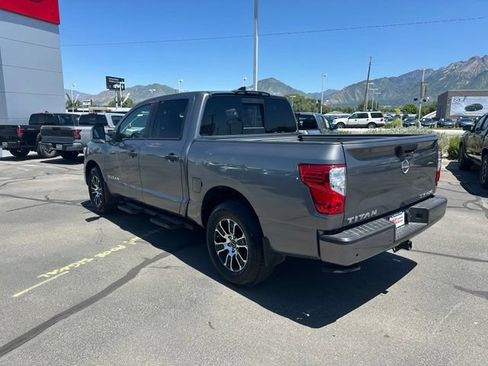 Used 2024 Nissan Titan SV w/ SV Convenience Package AWD/4WD image 8