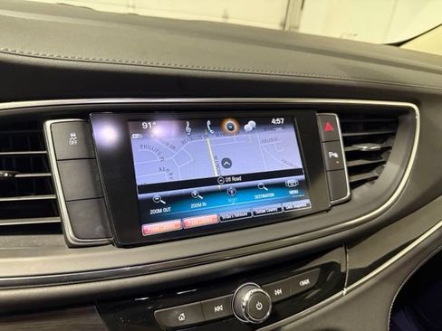Used 2019 Buick Enclave Essence w/ LPO, Sport Appearance Package FWD image 20