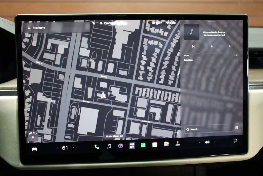 Used 2023 Tesla Model X AWD/4WD image 33
