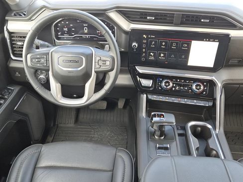 Used 2025 GMC Sierra 1500 Denali AWD/4WD image 22