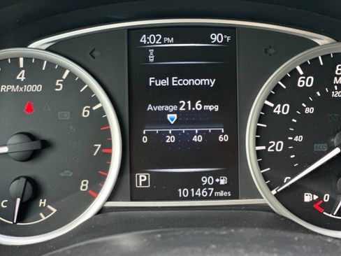 Used 2018 Nissan Sentra S w/ S Midnight Style Package FWD image 24