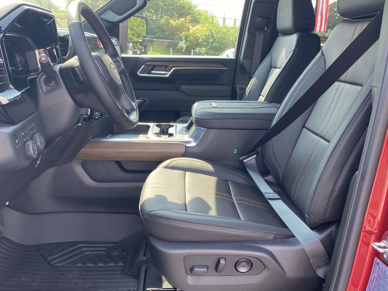 New 2026 Chevrolet Silverado 2500 High Country w/ Z71 Off-Road Package AWD/4WD image 14
