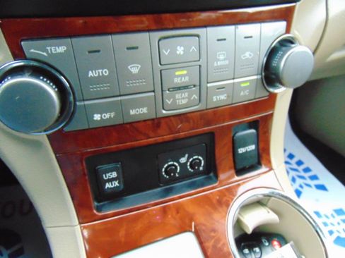 Used 2013 Toyota Highlander Limited FWD image 11