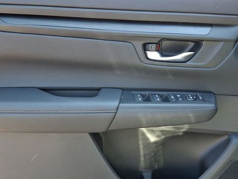 Used 2023 Honda CR-V LX image 12