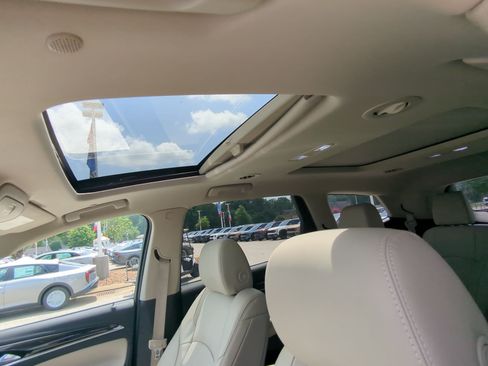 Used 2019 Buick Enclave Premium FWD image 19