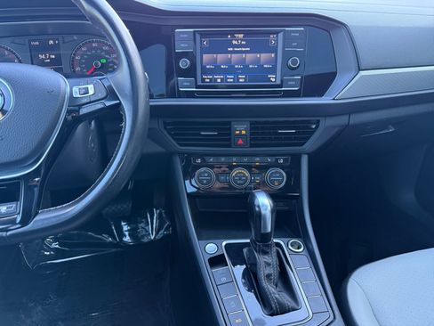 Used 2020 Volkswagen Jetta R-Line image 11