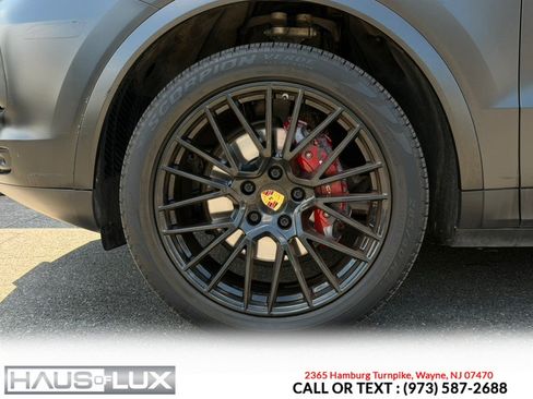 Used 2019 Porsche Cayenne AWD/4WD image 8