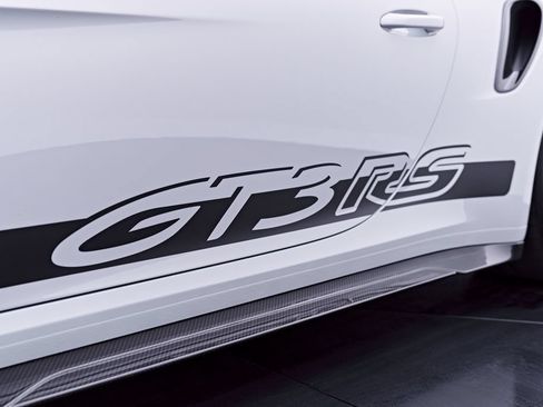 Used 2025 Porsche 911 GT3 RS RWD image 32