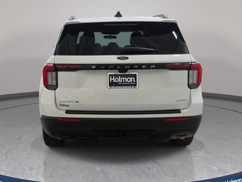 Used 2026 Ford Explorer Active AWD/4WD image 7