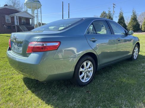 Used 2009 Toyota Camry LE image 6