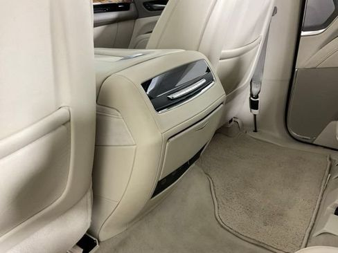 Used 2024 Cadillac Escalade ESV Sport Platinum AWD/4WD image 15