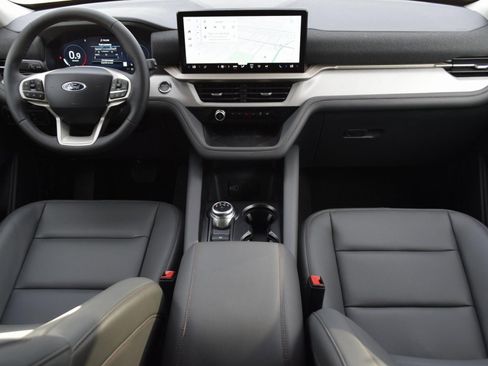 New 2026 Ford Explorer Active w/ Active Comfort Package RWD image 7