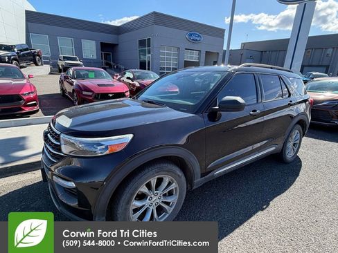 Used 2020 Ford Explorer XLT w/ Equipment Group 202A image 6