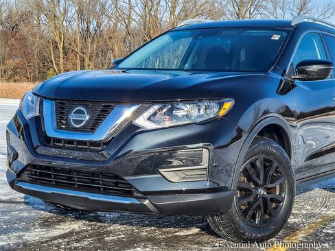 Used 2019 Nissan Rogue S w/ Special Edition Package image 2