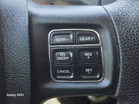 Used 2016 RAM 1500 Express RWD image 13