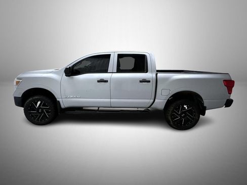 Used 2017 Nissan Titan S AWD/4WD image 8