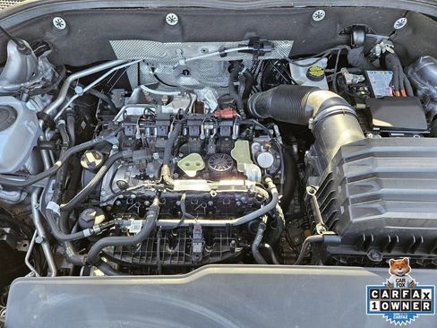 Used 2024 Volkswagen Atlas Cross Sport SE image 36