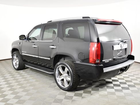 Used 2007 Cadillac Escalade AWD w/ Information Package image 8