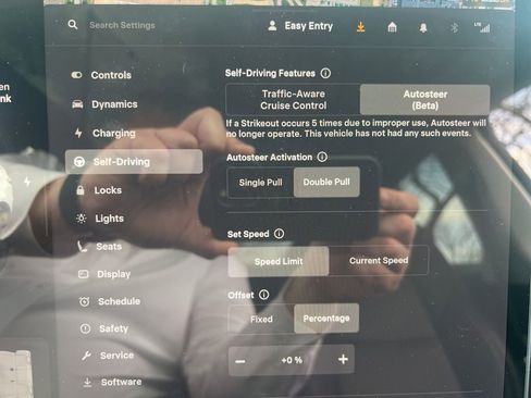 Used 2023 Tesla Model Y Performance image 30