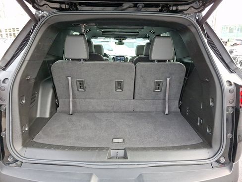 Certified 2023 Chevrolet Traverse LT w/ LT Premium Package image 33