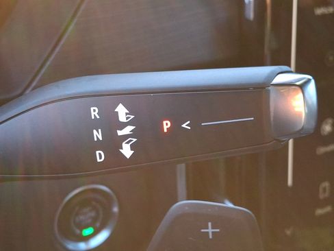 Certified 2024 GMC Acadia Elevation image 17