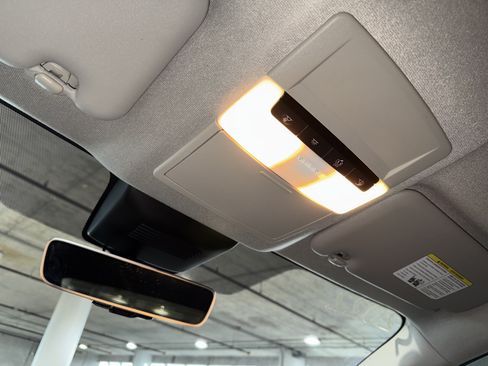Used 2022 Nissan Sentra SV w/ Electronics Package FWD image 30
