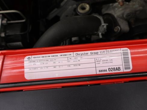 Used 2010 Dodge Challenger R/T RWD image 17