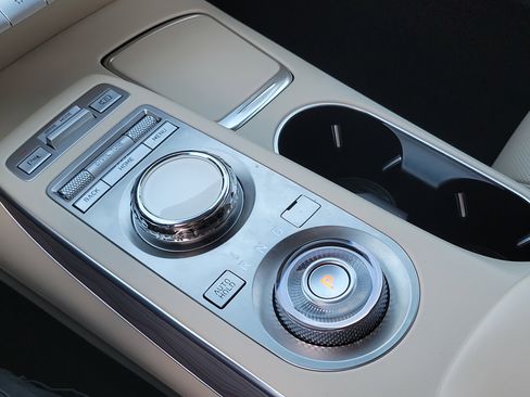 Certified 2023 Genesis GV70 2.5T w/ Advanced Package image 13