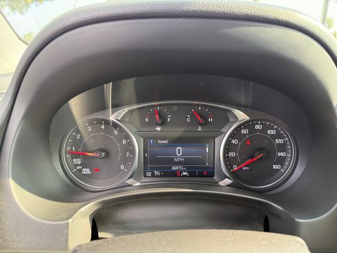 Used 2024 GMC Terrain SLE image 23