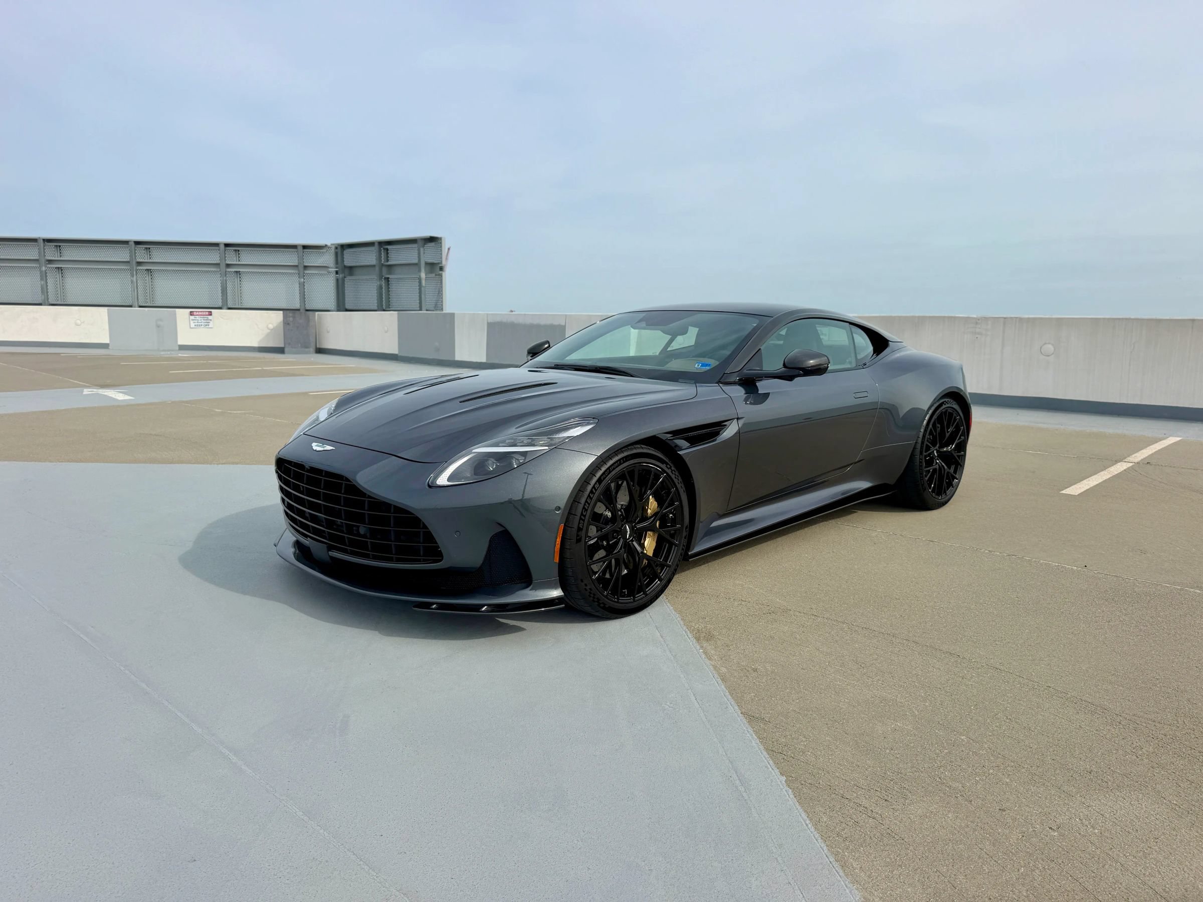 Used 2024 Aston Martin DB12 Coupe RWD image 3