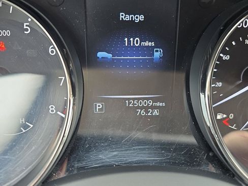 Used 2016 Nissan Rogue SL AWD/4WD image 2
