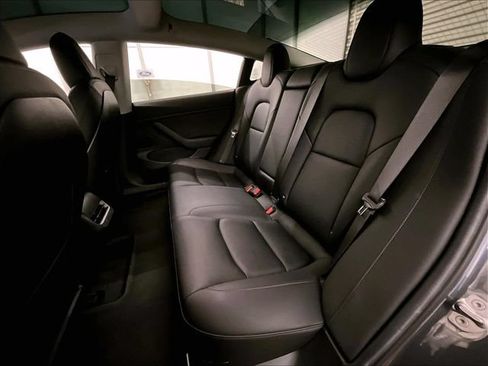 Used 2018 Tesla Model 3 Long Range RWD image 25