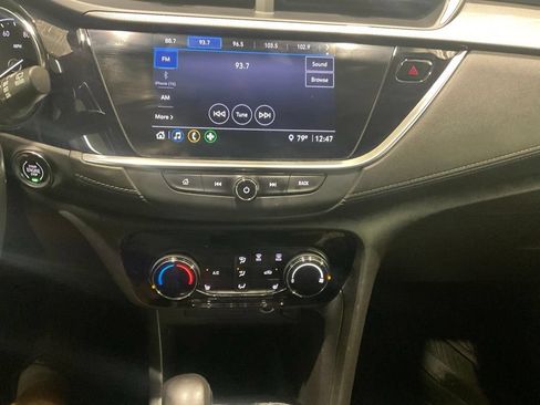 Used 2020 Buick Encore GX Preferred w/ Cold Weather Comfort Package AWD/4WD image 17