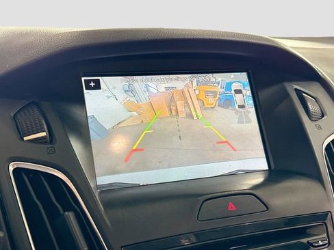 Used 2018 Ford Focus SEL FWD image 14