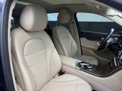Used 2018 Mercedes-Benz GLC 300 4MATIC image 19