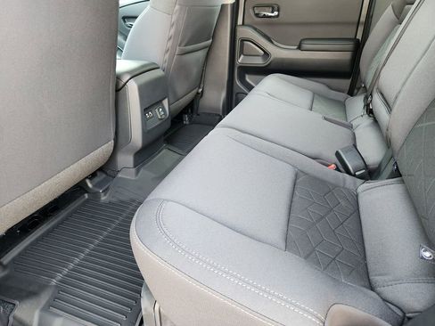 New 2025 Nissan Frontier SV w/ SV Convenience Package RWD image 19