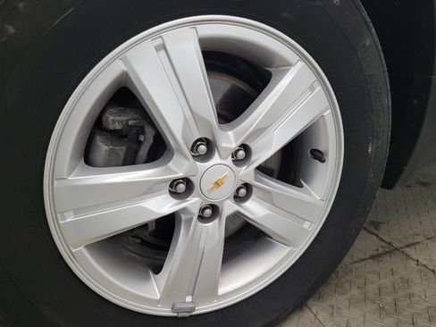 Used 2020 Chevrolet Trax LT w/ LT Convenience Package image 31