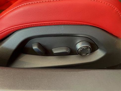 Used 2023 Chevrolet Corvette Stingray w/ Z51 Performance Package image 20