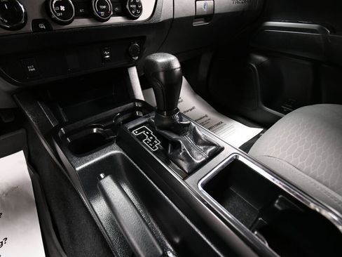 Certified 2019 Toyota Tacoma SR image 22