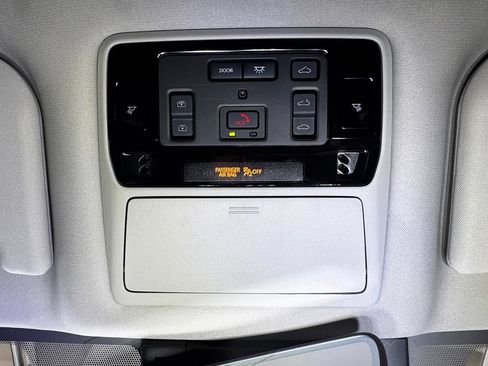 Used 2025 Toyota Grand Highlander AWD image 37