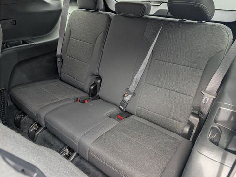 Used 2024 Chevrolet Traverse LT image 33