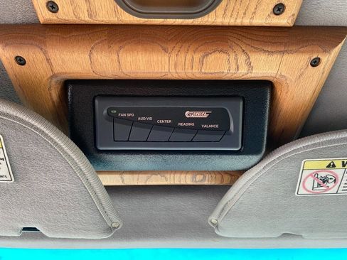 Used 1997 Ford E-150 and Econoline 150 image 16