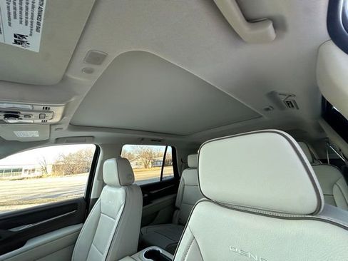 Used 2021 GMC Yukon Denali AWD/4WD image 26