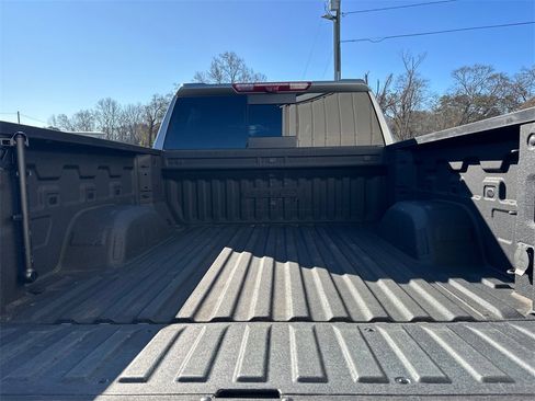 Used 2024 GMC Sierra 1500 AT4 w/ Technology Package image 19