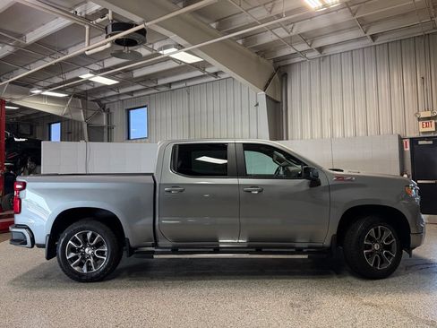 Used 2024 Chevrolet Silverado 1500 RST AWD/4WD image 7