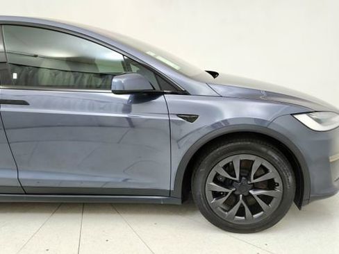 Used 2023 Tesla Model X image 7