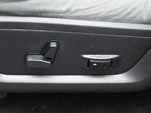 Used 2017 RAM 1500 Big Horn AWD/4WD image 11