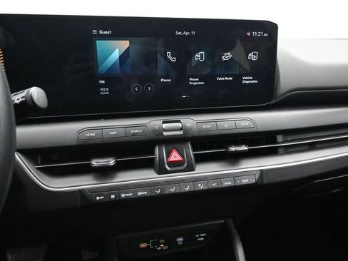 Used 2025 Kia K4 LXS image 16