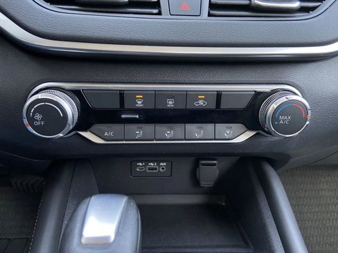 Used 2022 Nissan Altima 2.5 SR image 19